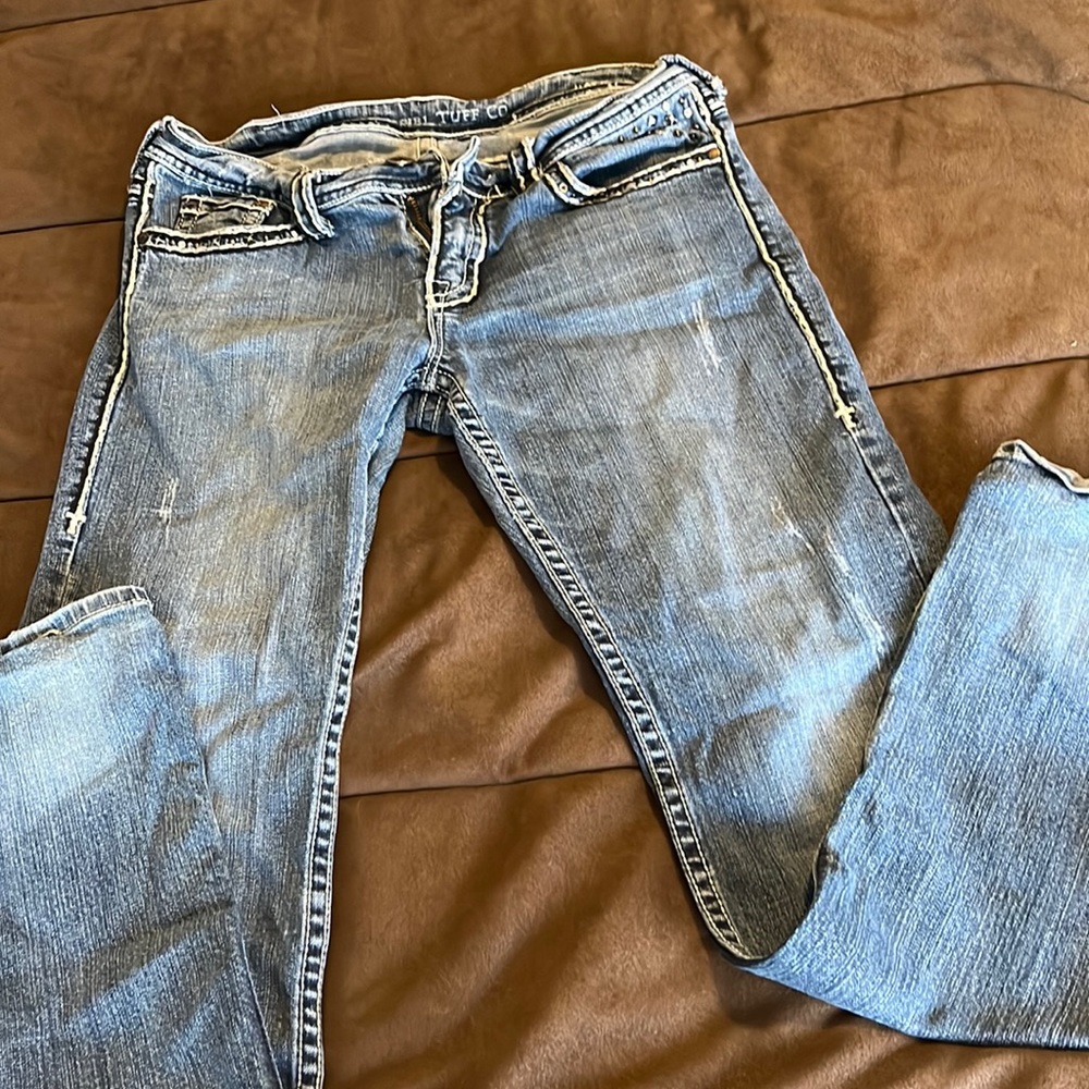 Cowgirl Tuff size 30. Hot Stuff jeans